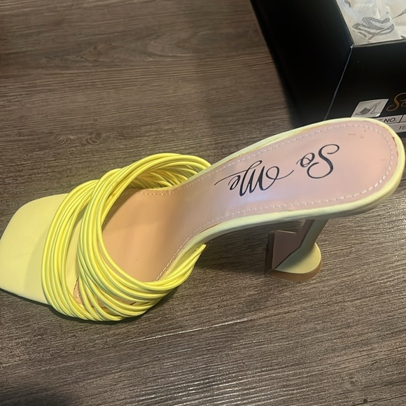 Yellow Isabella Heels - Picture 4 of 5